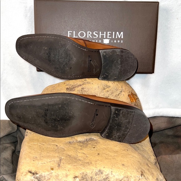 Mens Florsheim Paladino Dress Shoe, Carmel color - Picture 3 of 7